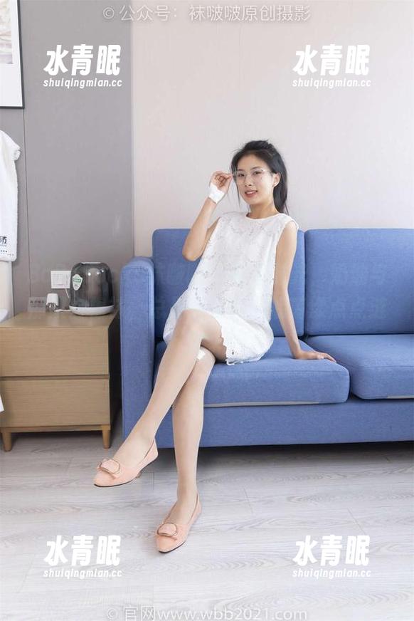 BoBoSocks袜啵啵-奶油 BoBoSocks袜啵啵 - 私拍时光,奶油与那双白棉袜,总是能在你心底荡漾点点涟漪。