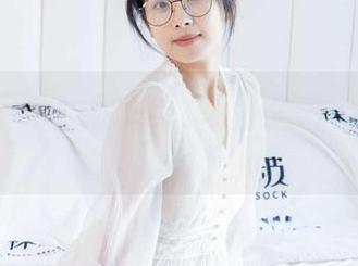 BoBoSocks袜啵啵 - 不只是一组魔女行头，稚予的合集像颗糖果，甜甜的！
