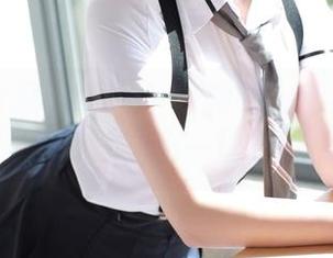 MFStar模范学院 - 徐微微mia与修女图集，资源隐隐透出一丝不羁的气息