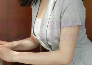MFStar模范学院 - 这款高跟鞋图包，让“萌琪琪Irene”再次定义何为“踩点”