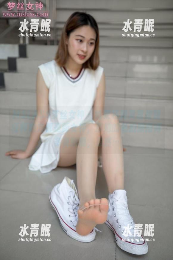 MSLASS梦丝女神-刘灵嘉 MSLASS梦丝女神 - 如果将刘灵嘉放到任何地方都是新女神,那她的私拍原图得多亮眼啊,虽然…