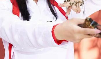 MiiTao蜜桃社 - 李梦婷加奶牛的高清套图,这样的组合或许也算是一种独特的乡间哲学?