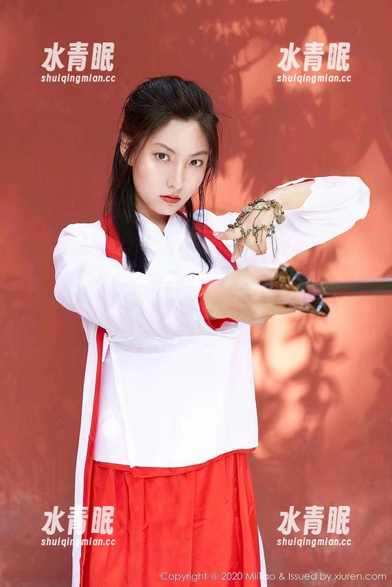 MiiTao蜜桃社-李梦婷 MiiTao蜜桃社 - 李梦婷加奶牛的高清套图,这样的组合或许也算是一种独特的乡间哲学?