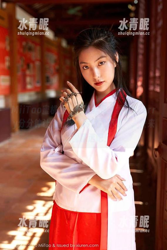MiiTao蜜桃社-雪梨sherry MiiTao蜜桃社 - 短裤非凡,雪梨sherry分分钟让你感叹“同款找不到”,快来收原图精选吧!