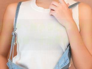 TGOD推女神 - 纯小希变身旗袍仙女，在线写真等你来瞧～不过要小声告诉你哦！