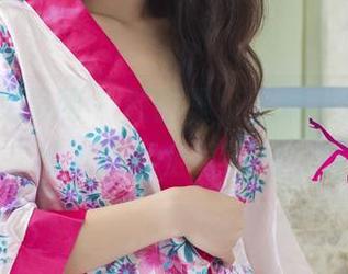 UGirls尤果网 - 原图里，王瑞儿换泳衣，换了个“被水搞得全身湿透”的惊喜！