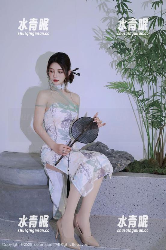 Xiuren秀人网-瑶啊摇的瑶 Xiuren秀人网 - 这幅作品,瑶啊摇的瑶学姐好像在跟我眨眼,太撩了吧