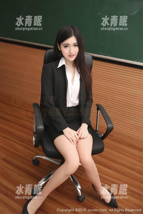 Xiuren秀人网-蛋蛋宝 Xiuren秀人网 - 诶,这原图是免费的,蛋蛋宝的姐姐可能让我陷入沉思。