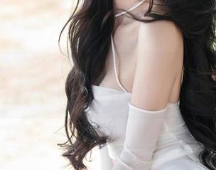 Xiuren秀人网 - 白衬衫与邹晶晶女王：这才是全套穿搭的小心机？