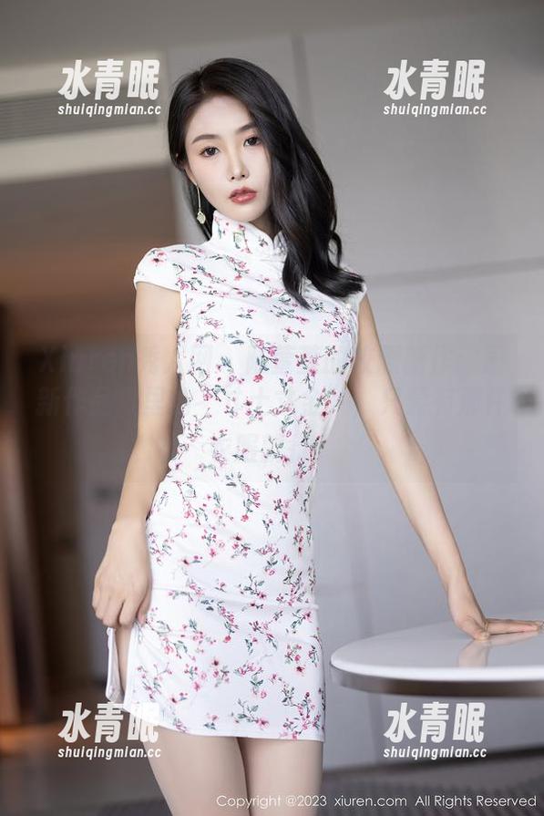 Xiuren秀人网-陆萱萱 Xiuren秀人网 - 陆萱萱的校服新作:最新作品集里的“寸土寸金”,只要有那件衣服就行!