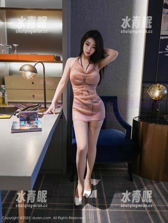 Xiuren秀人网-雨儿1494 Xiuren秀人网 - 雨儿1494无圣光泳装写真——水边的调皮派对