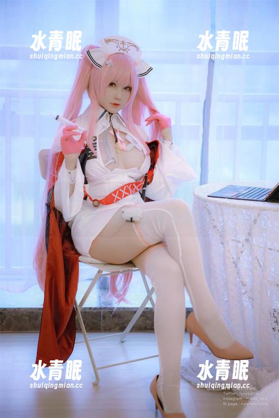 nyako喵子大魔王 nyako喵子大魔王的瑜伽大冒险:写真合集照片,超出想象的伸展!