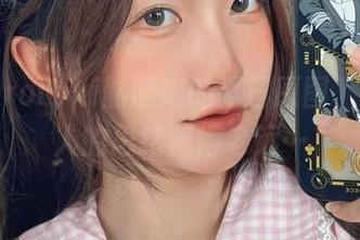 在线看roroki骷髅姬的夏日原图，果然让人的思绪飘得老远…