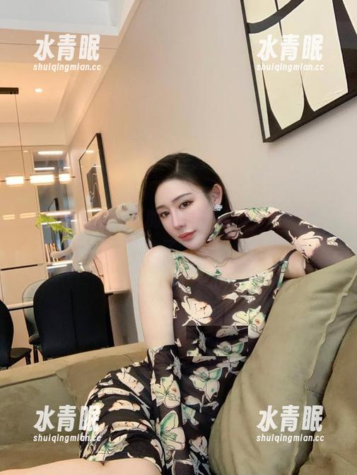 不爱笑的赛琳 微密圈 - 不爱笑的赛琳的“脚”本无意,却因图集下载成了“足”够的幸福!