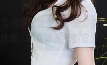 丽柜 - 当短裙邂逅美图，婷婷的套图惹人犹豫，哪张才是我的最爱？