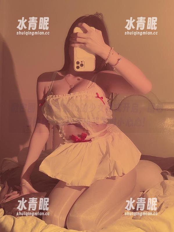 兔宝妮to 微密圈 - 兔宝妮to的少女模式开启,图包里的每一张都在给我发射小心心!