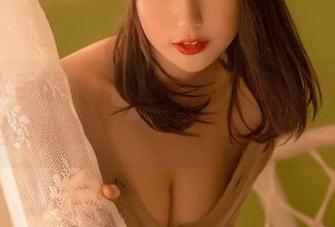 精选水手服cos,周叽是可爱兔兔这一身倒是挺泳池派对的,只是海水不在身边。
