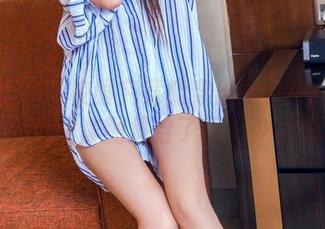 头条女神 - 校服究竟能穿出多种风格？刘菲菲的全套图集给了我不少灵感。