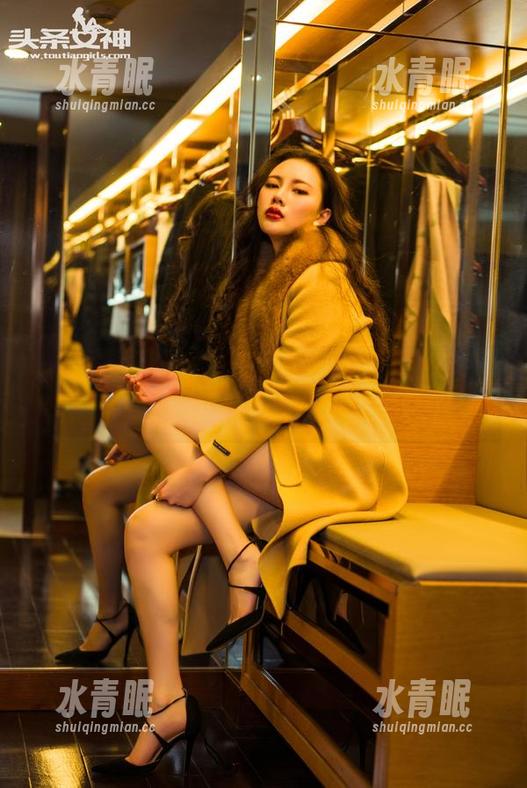 头条女神-小晴子 头条女神 - 小晴子的旅拍大冒险:套图合集中的春风拂面