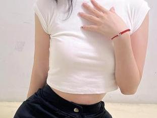 微密圈 - 看妮是老虎穿着黑白修女服，原图壁纸一流，我再也不敢随便换桌面了！