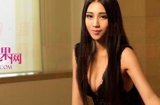 尤果网 - 别说了，李思宁的连衣裙在原图中叛逆，而在套图中端庄，反差萌就是如此奇妙！
