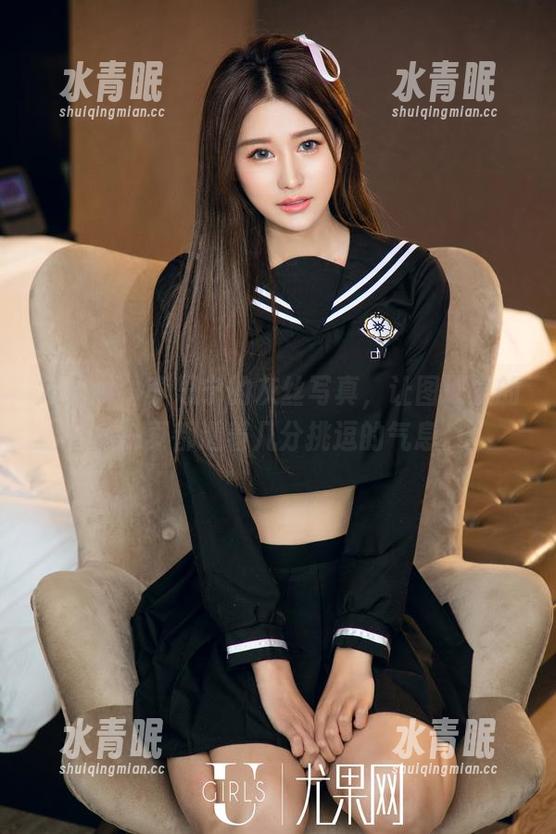 尤果网-李思宁 尤果网 - 李思宁的灰丝写真,让图册里的每一页都透着几分挑逗的气息。