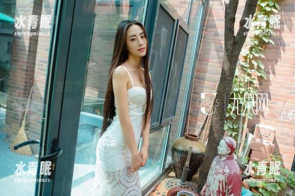 尤果网 - 发现李焱的那份制服合集，套图让我脑海里一闪而过的画面，是那样甜美又微妙。