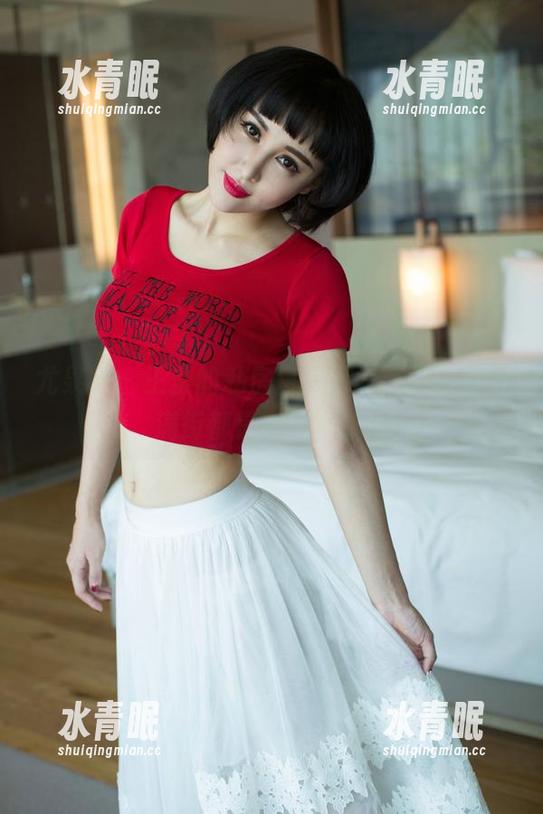 尤果网-王莹 尤果网 - 王莹的私房白光闪闪,原图恐怕满街都是高光时刻!