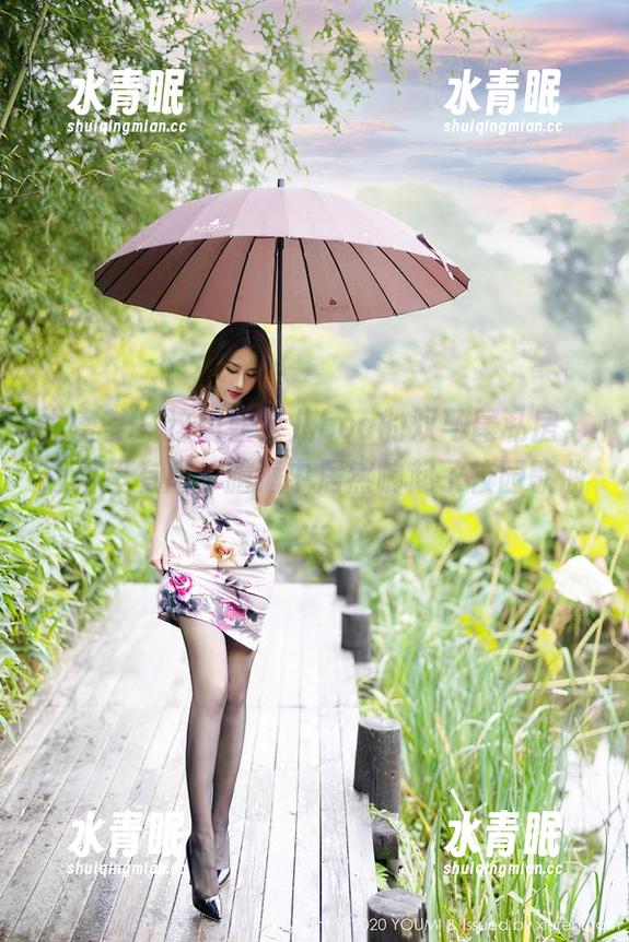 尤蜜荟-媛宝儿boa 尤蜜荟 - 这组媛宝儿boa的双马尾私房,画面里有风,脑海中居然响起了校园歌曲…