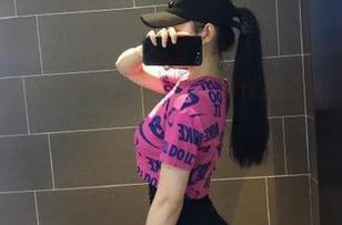 微密圈 - 左公子666：红色桃子不仅是水果，这个免费的图集...