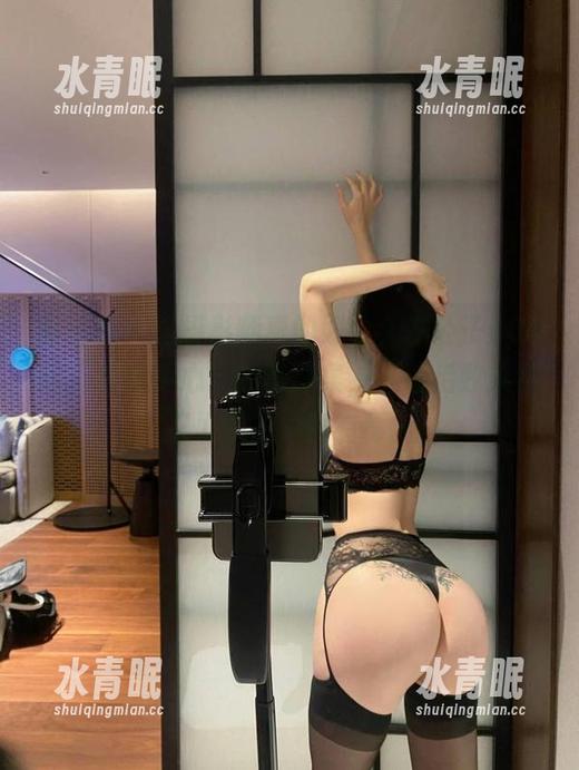 左公子666 微密圈 - 这摄影师真的好会,左公子666这“爱在手心”的写真集,下载后我果然又发呆了,真有毒。