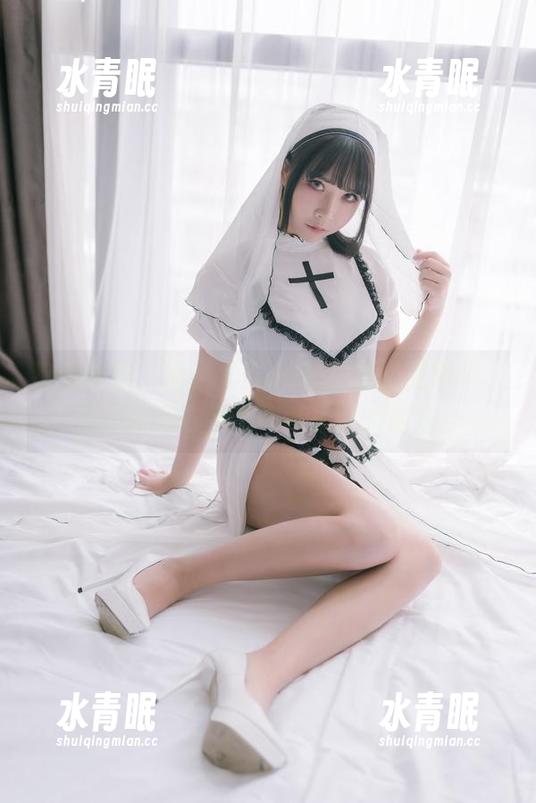 抱走莫子aa 这图集里,抱走莫子aa和狂野逆兔牵手,不知道要去哪个不可思议的地方。
