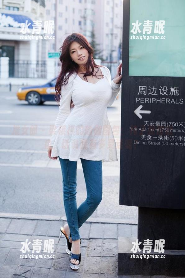 推女郎-梁棋棋 推女郎 - 梁棋棋的瑜伽图包:椅子我也能盘,话说我有多灵活呢?