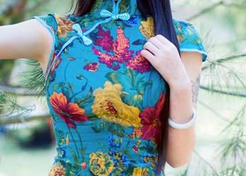 推女郎 - 在王依萌的夏天里，下载写真集的时候也要小心“中暑”哦！