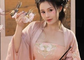 桃暖酱的图库:汉服古风,穿越时空就差一双鞋啊!