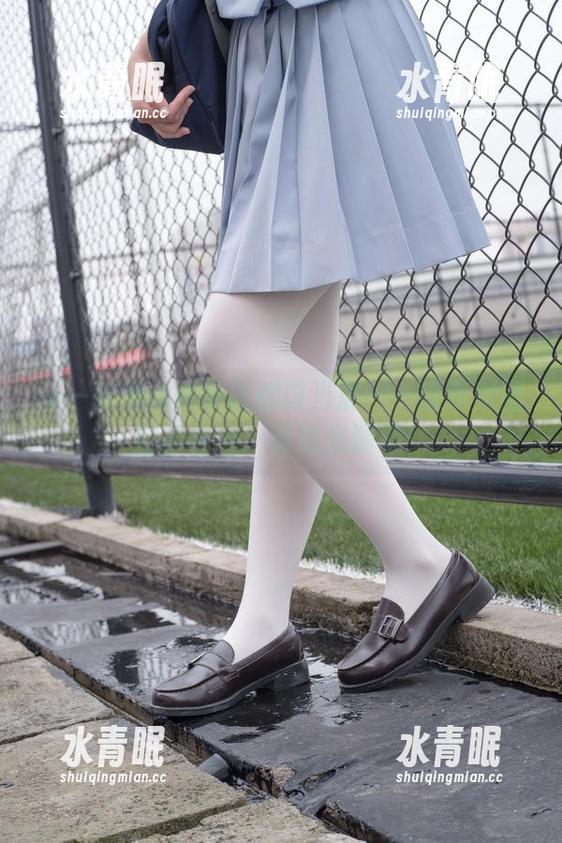 每一张黑丝水手服都该当展——森萝财团的新称号：诱惑发源地！
