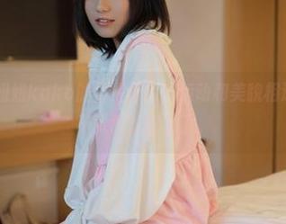 模范学院 - 妞妞koko的体操服：当运动和美貌相遇，套图分享不觉间就缠上了。