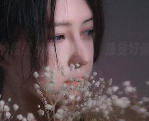 图片里的樱晚gigi：浴室，感觉好像能听到水流的声音。