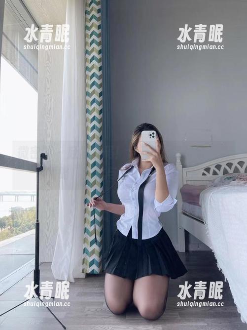 微密圈 - 赶紧加码！洁己u最新图集，带你领略“肉丝与他”的绝妙组合！