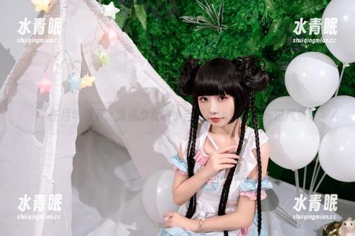 爆机少女喵小吉 在月华清下,爆机少女喵小吉把cos变成了一道风景