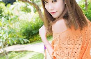 爱蜜社 - 程小烦不烦美女的腿，翻看写真集是迟早的事儿！