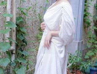 秀人网 - 佘贝拉Bella的瑜伽写真：滑稽与优雅并存，你一定想不到的POSE！