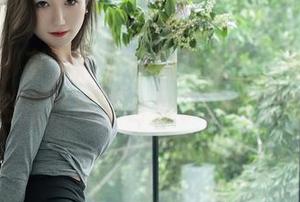 秀人网 - 有了唐安诺的裤里丝，美图和套图的黄金搭档终于合体了，感觉得怪怪的。