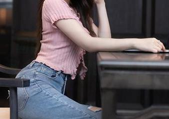 秀人网 - 团团子_una黑丝合集：一抹神秘，哪个是她的真面目？