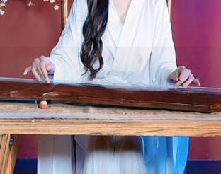 秀人网 - 娜露selena的最新写真集，剧情名不虚传吗？看来要重新审视！”