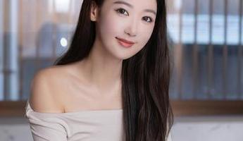 秀人网 - 小狐狸Kathryn和服写真：图包里难道隐藏着穿越时空的穿衣法则？