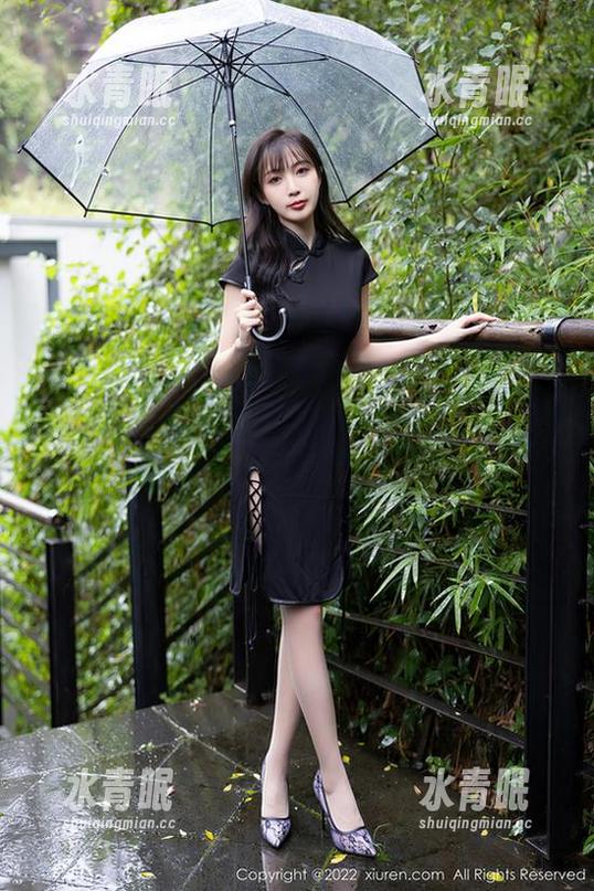 秀人网 - 看过王俪丁的学妹美图，你可能会想……她是在走学霸路线吗？