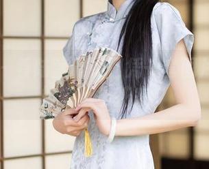 秀人网 - 看陆萱雅如何凭一套图片把厨娘概念玩出花来！