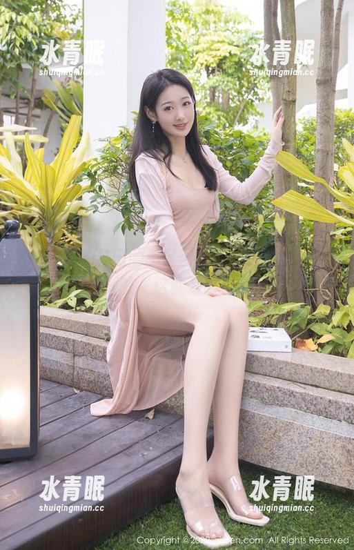 秀人网-麦田 秀人网 - 麦田的美足图集:每一张都恨不得喊‘这就是脚‘!