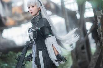 御姐风范全在这里——紫氯氯的写真照片合集，值不值得期待呢？